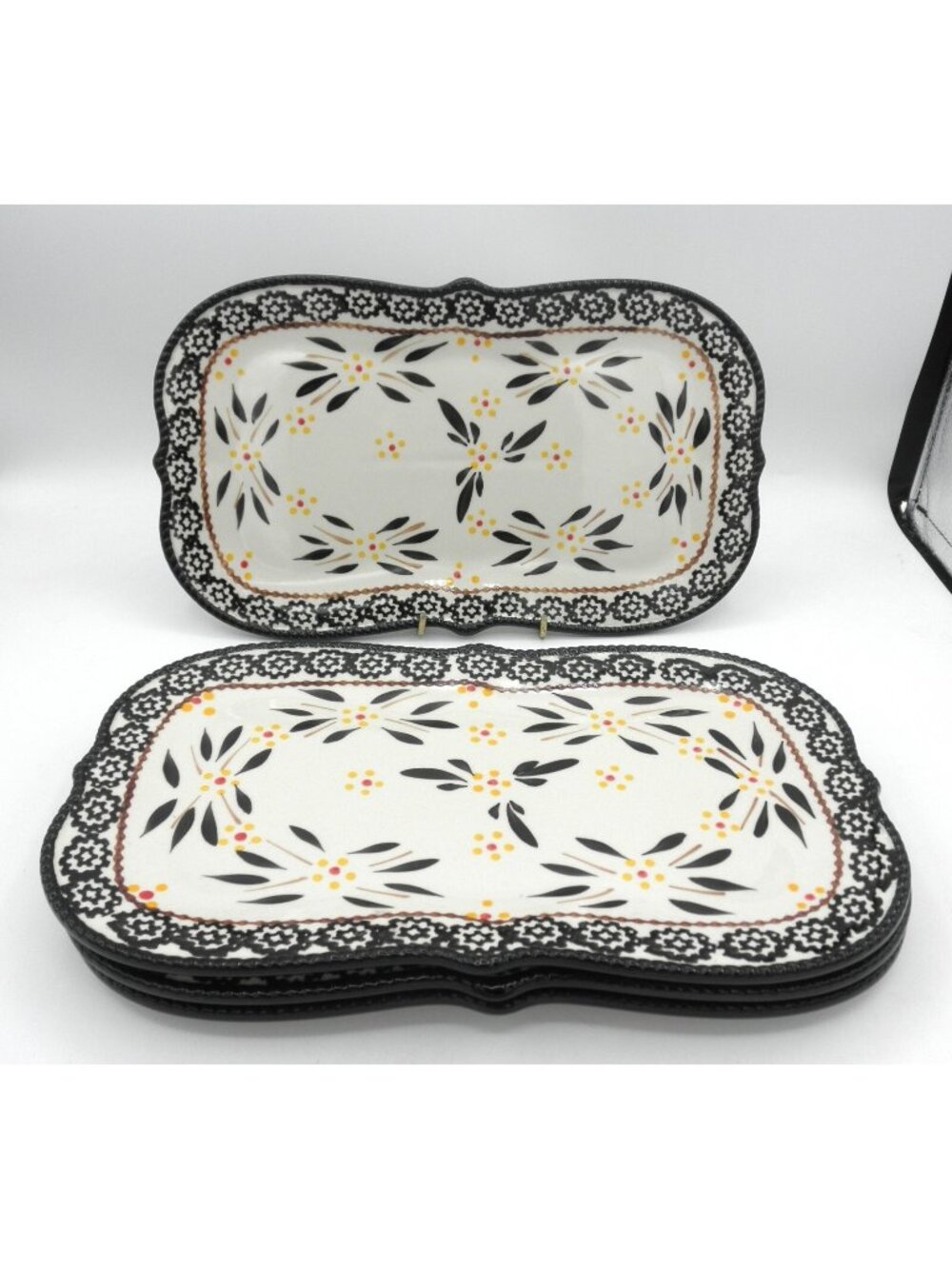 Temptations Old World Black 12 Inch Snack Trays Set of 4 Excellent!